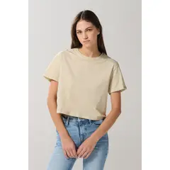 KOAJ - Camiseta crop top kaki clara con manga corta MUJER