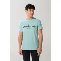 KOAJ - Camiseta azul clara manga corta con texto college Hombre
