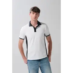KOAJ - Camiseta crema polo con botones y contrastes azules HOMBRE