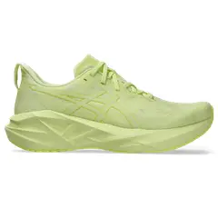 ASICS - Novablast 5 Lite-Show Tenis amarillo de hombre para correr_.
