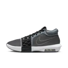NIKE - Tenis Hombre Jordan LeBron Witness 8
