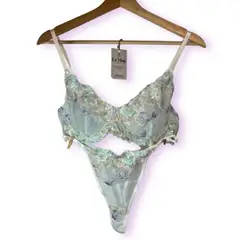 GENERICO - Set de Lencería Premium Única de La Mog Color Azul y Flores talla 36