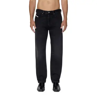 DIESEL - Jean Rigido Para Hombre 2010