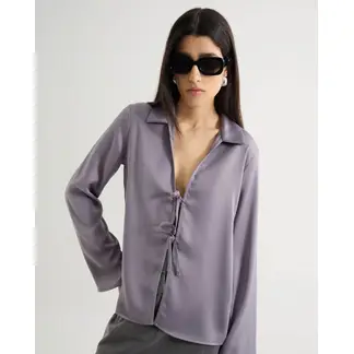SEVEN SEVEN - Blusa Satinada Para Mujer Gris
