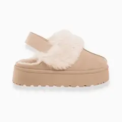 CALZADO ADRENALINA - Suecos beige con peluche vainilla