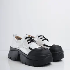 CALZADO ADRENALINA - Zapatos negros en charol con puntera mate anntte