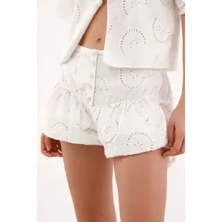 TOPMARK - Short en ojalillo con corte globo crudo para mujer