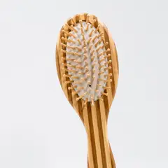 MAGIA NATURAL - Cepillo de Bambú Mediano -