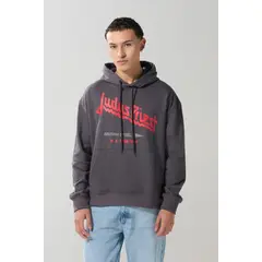 KOAJ - Buzo oversize gris intenso con arte de Judas Priest y cap HOMBRE
