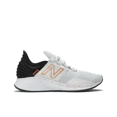 NEW BALANCE - Tenis Deportivos Fresh Foam Roav Gris Para Niños