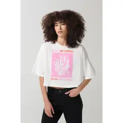 KOAJ - Camiseta crop top oversize unicolor con arte marino MUJER