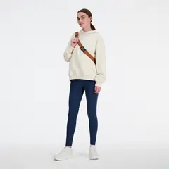 NEW BALANCE - Chaqueta Deportiva Athletics Beige Para Mujer