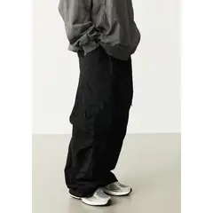 VANN - Asymmetric Cargo Para Hombre Negro