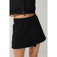 KOAJ - Falda corta tipo pantalón negra con tiro alto Mujer