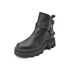 SEVENTEEN - BOTA NEGRA CON HEBILLAS MALAK.