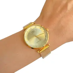 Q&Q - Reloj Dorado Con Piedras Pulso Malla Acero Inox Original + Caja