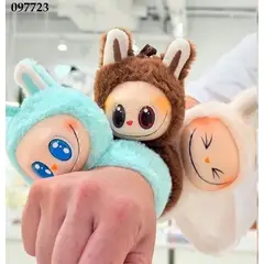 GENERICO - Labubu de Peluche Manilla Sencillo Con Luces Se Mueve