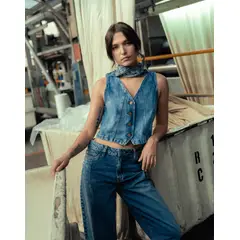 COLOR BLUE - Chaleco En Denim Mujer
