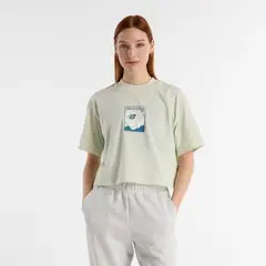 NEW BALANCE - Camisa Tshirt Marca Relaxed 550 Verde Mujer