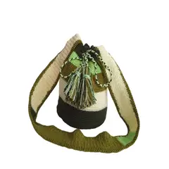 100 - Mochila Bolso Artesanal Color Verde de Tira