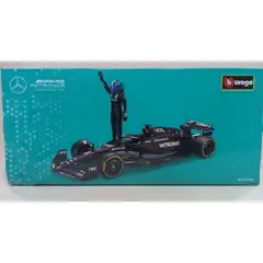 BURAGO - Mercedes W14 F1 George Russell Escala124 con figura