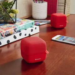 VERBATIM - PARLANTE INALAMBRICO CUBE CON ALTAVOZ BLUETOOTH ROJO