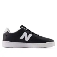 NEW BALANCE - Zapccordon de Hombre marca en Color NEGRO  ZAPBB80BLK