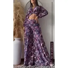 VIA7 - Set de arabescos morado de pantalon ancho y blusa manga larga