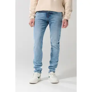 KOAJ - Jean azul claro slim ajustado con desgastes y tiro bajo Hombre