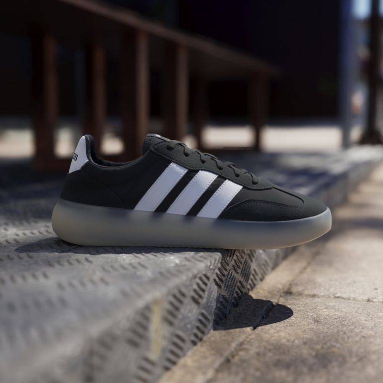 Imagen de Tenis Barreda Decode negro de hombre lifestyle