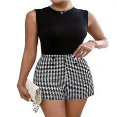 100 - Shorts Cortos Color Negro Con Blanco