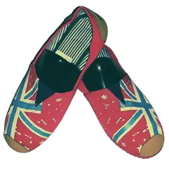 100 - Zapatillas Con Bandera Roja