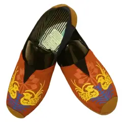 100 - Zapatillas Con Patos Rojos