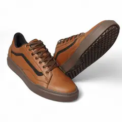 CALZADO CON ALTURA MONSERRATE - Tenis en CUERO para hombre marca Monserrate Ref Pardo color Miel