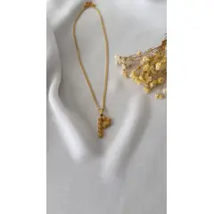 GENERICO - Cadena Letra P en bronce con baño en oro de 24kt - LETRA P
