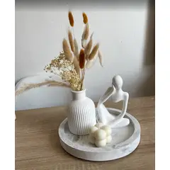 DECORACIONES ALE Y GABI - CENTRO DE MESA JARRÓN BASE, VELA,ADORNOS Y FLORES KALIO