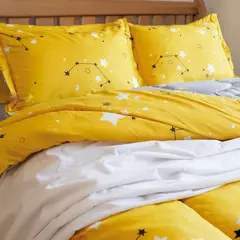 STANZIA HOME - Tendido Acolchado Estrellas Amarillo - Cama Doble - 140