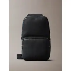 CALVIN KLEIN - Bolso negro All Day Sling