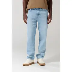 KOAJ - Jean azul claro 90´S con diseños, bota ancha y tiro med