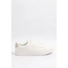 KOAJ - Tenis casuales blancos con contrastes y perforaciones Hombre