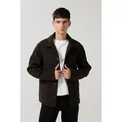 KOAJ - Chaqueta con cuello trucker y bolsillos de parche Hombre