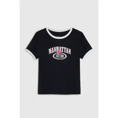 KOAJ - Camiseta unicolor college cuello redondo con contrastes Niña