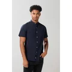 KOAJ - Camisa cuello nerú unicolor con botones en frente Hombre