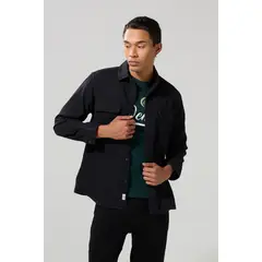 KOAJ - Sobre camisa en colores solidos de onda utilitaria con Hombre