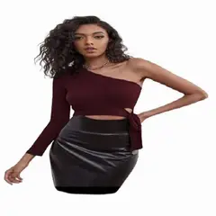 100 - Blusa Corta de Canalé con Cordón con Hombro Descubierto