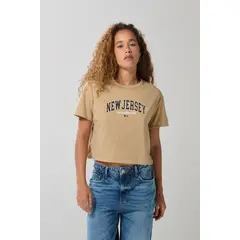 KOAJ - Camiseta crop top unicolor con texto college delantero Mujer
