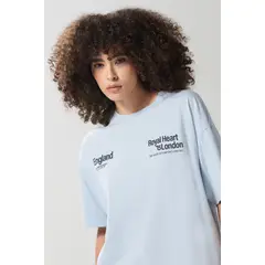KOAJ - Camiseta oversize azul clara college con cuello redondo Mujer