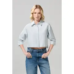 KOAJ - Blusa crop top azul clara con cuello sport Mujer