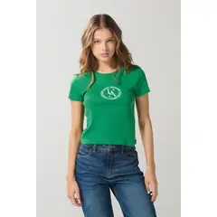 KOAJ - Camiseta ajustada manga corta verde con arte college Mujer