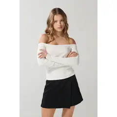 KOAJ - Camiseta unicolor con escote bandeja y manga larga Mujer